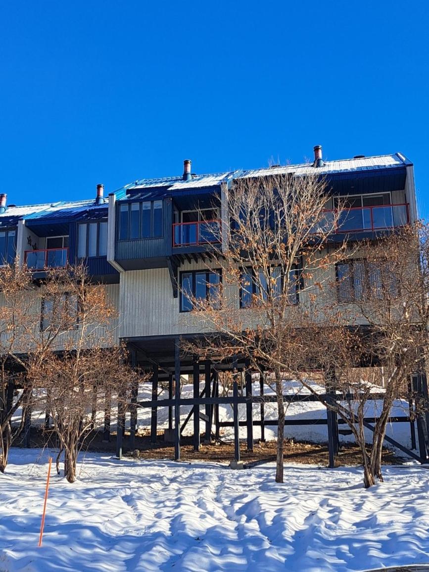 Superbe Condo Face Aux Pentes De Ski Stoneham!!! Luaran gambar